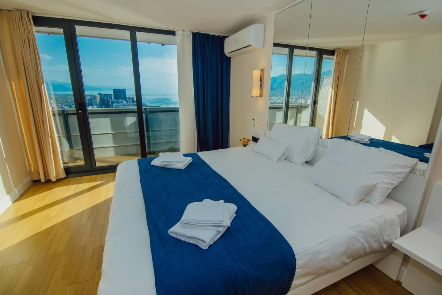 Orbi City Batumi Hotel Екстериор снимка